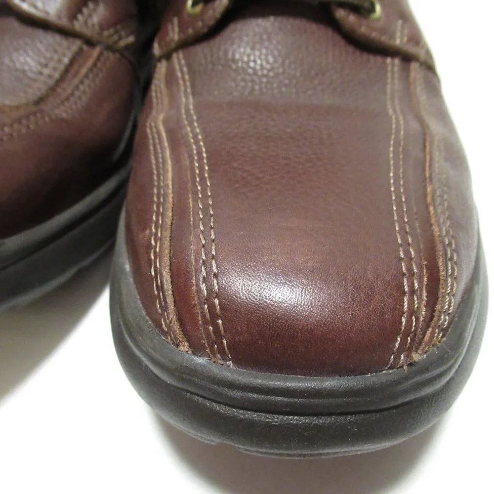 Men's Size 10.5 Clarks shoes